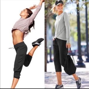 NWOT Athleta La Viva Capri Joggers